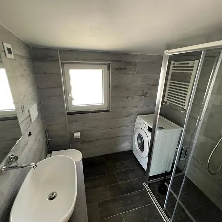 Latina Guest house *