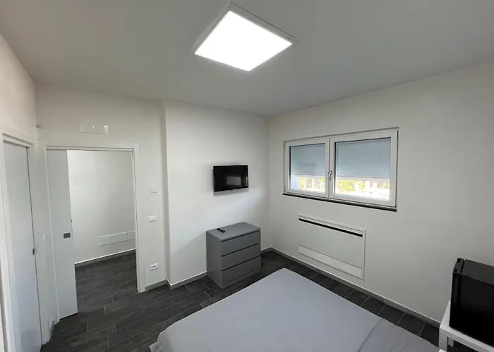 Latina Guest house