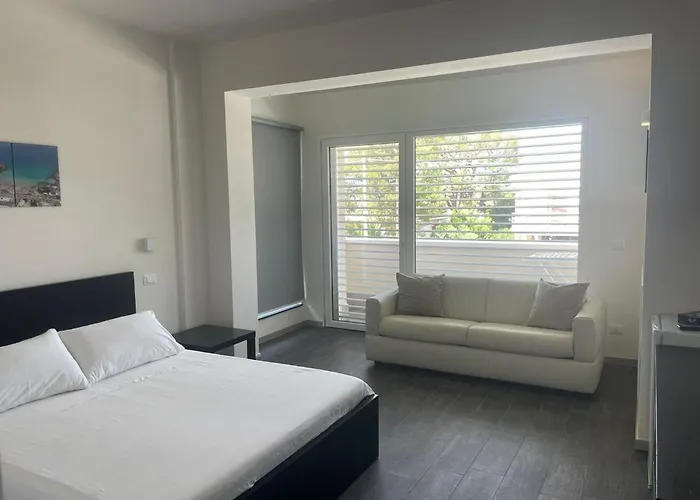 Latina Guest house